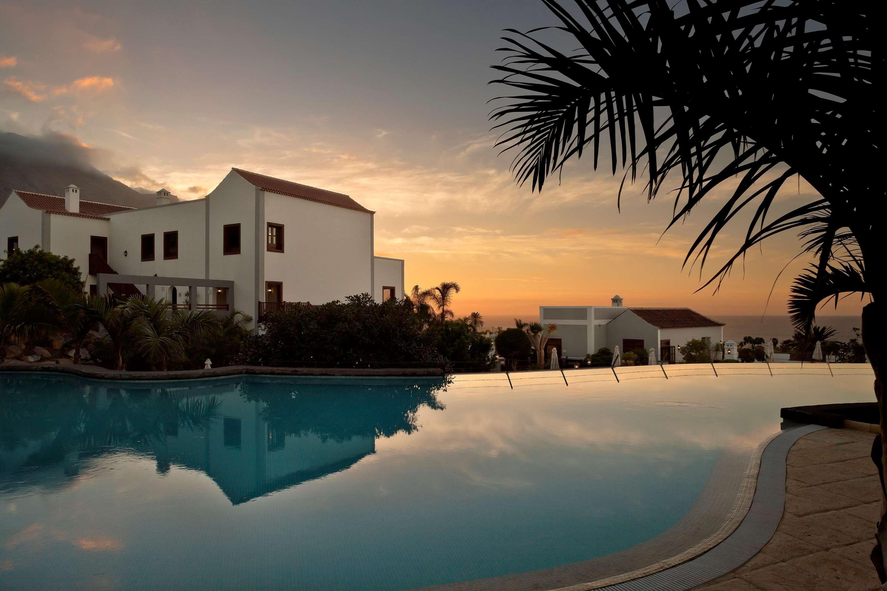 Hotel Hacienda Del Conde Melia Collection Golf & Spa - Adults Only Буенавіста-дель-Норте Екстер'єр фото Sunset at the Sheraton Resort