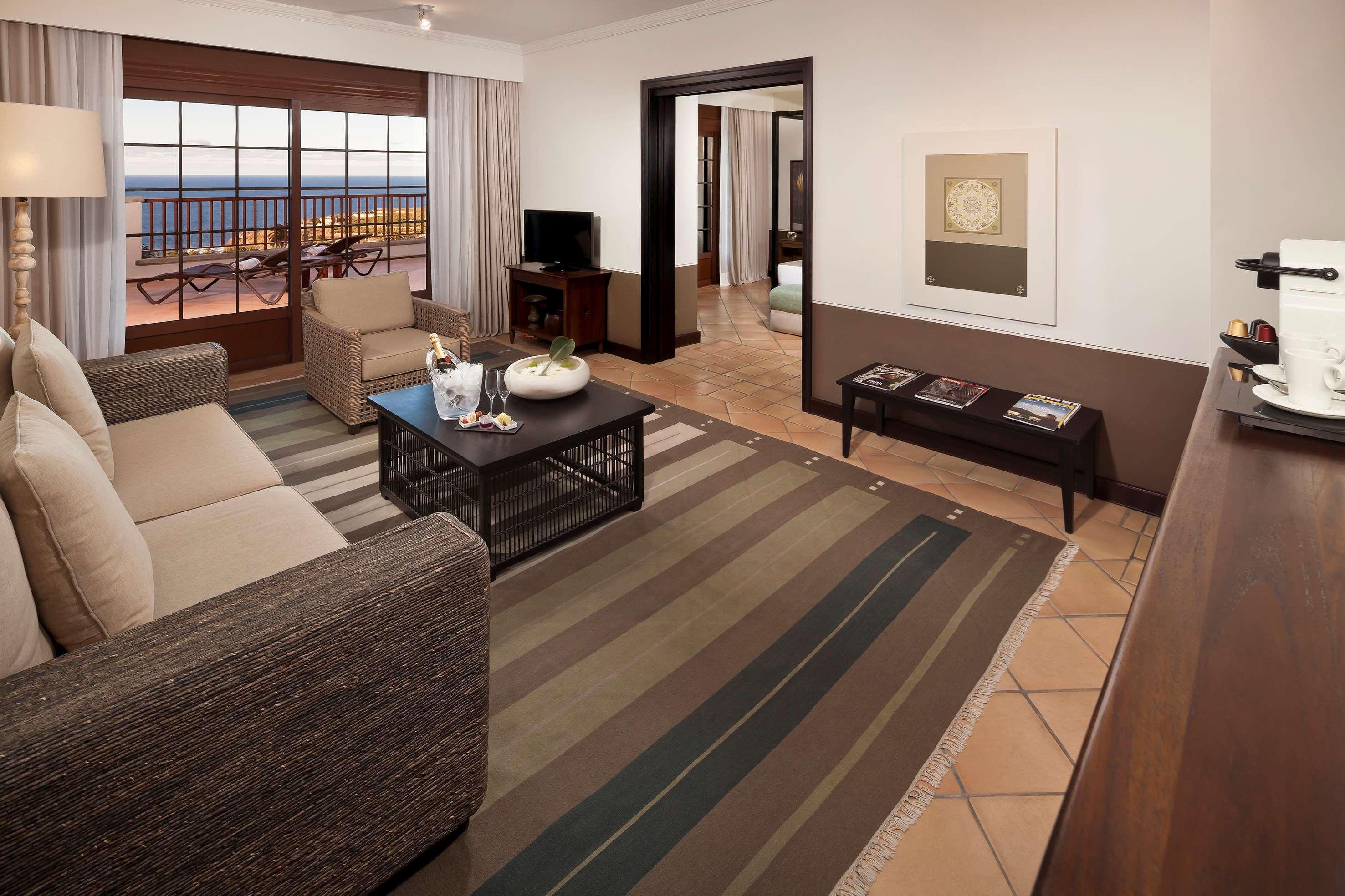 Hotel Hacienda Del Conde Melia Collection Golf & Spa - Adults Only Буенавіста-дель-Норте Екстер'єр фото A living room at the resort