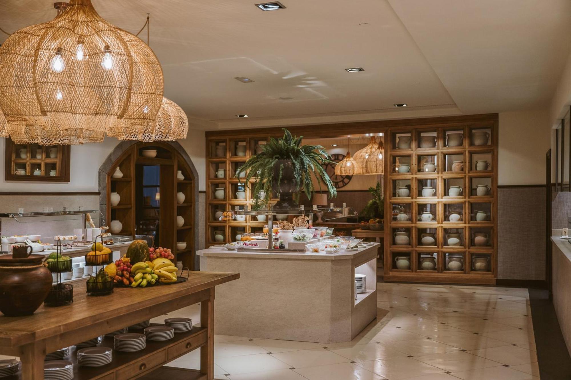 Hotel Hacienda Del Conde Melia Collection Golf & Spa - Adults Only Буенавіста-дель-Норте Екстер'єр фото The buffet at the hotel